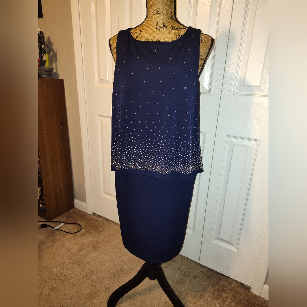 Jessica Howard Blue and White Midi Pencil Dress